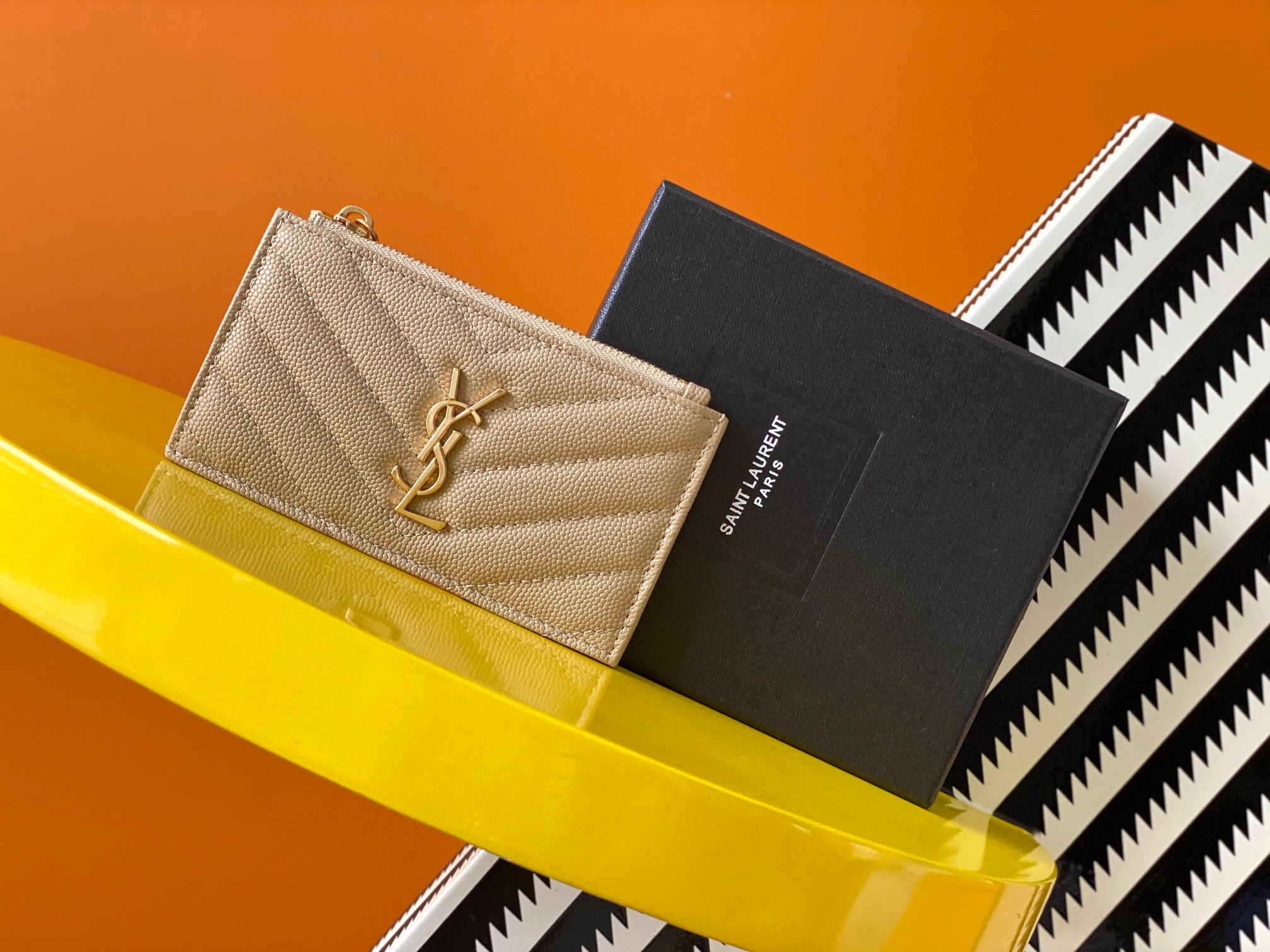 생로랑     카드지갑 머니클립    607915