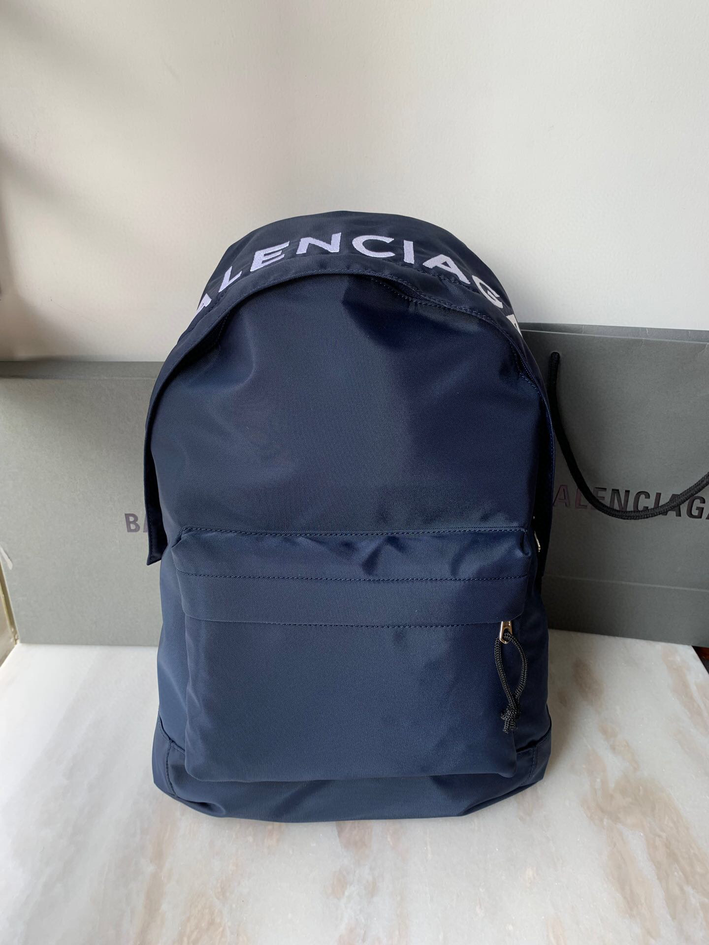 발렌시아가 백팩