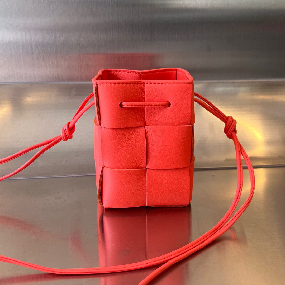 보테가베네타 미니 여자가방  680217