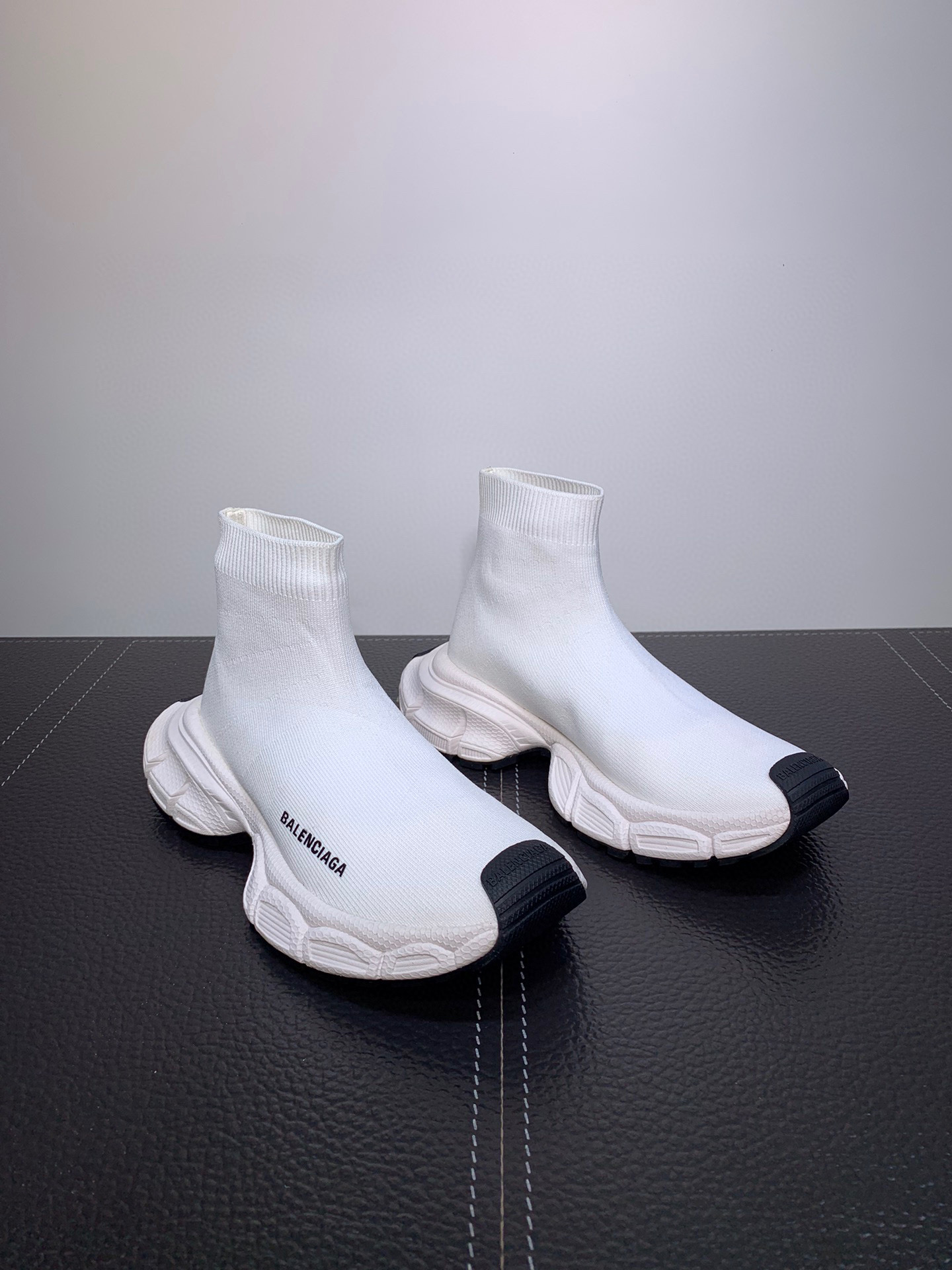 발렌시아가 스피드러너 남녀공용 신발 운동화