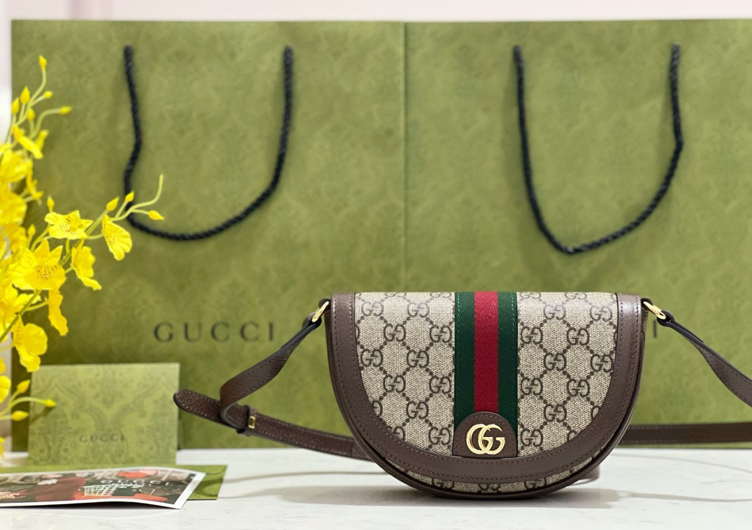 구찌 여자가방 757309