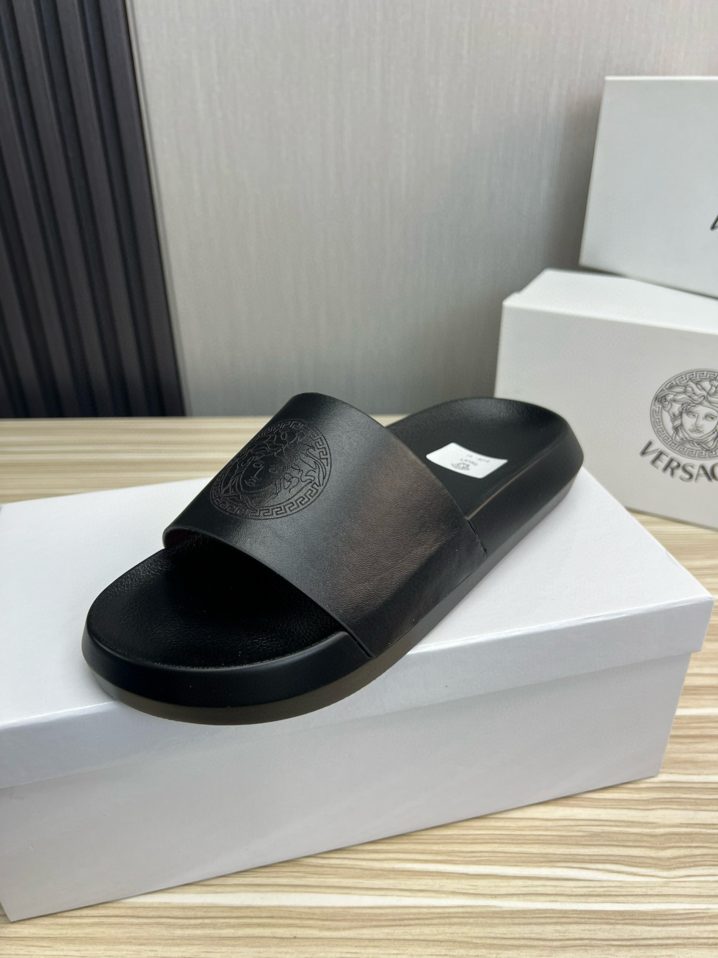 베르사체 남자 슬리퍼