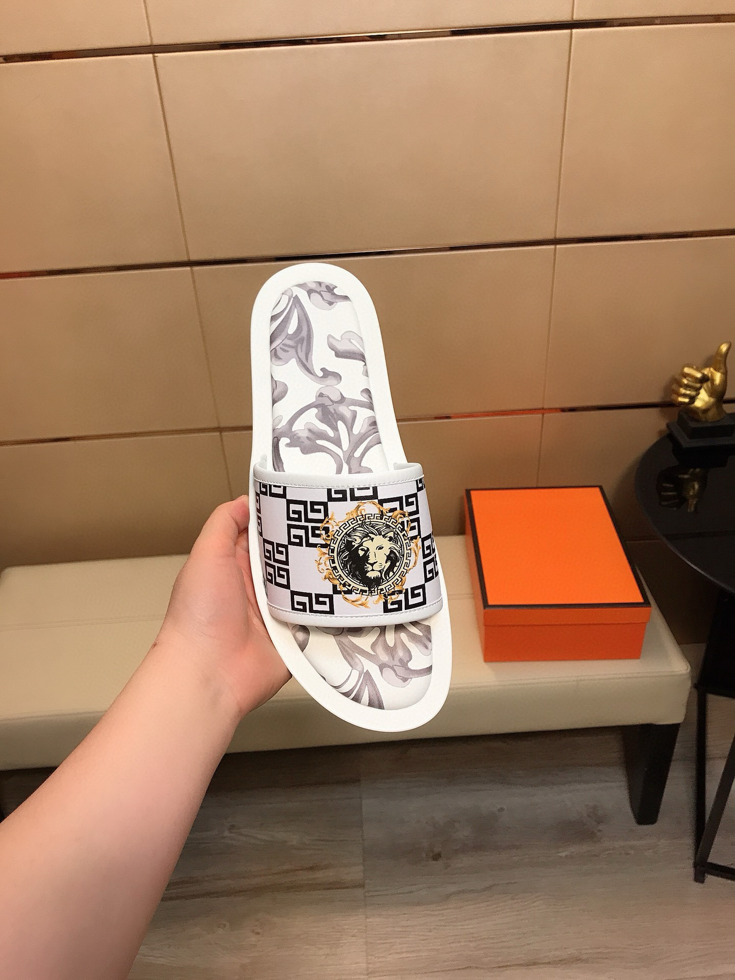 베르사체 남자 슬리퍼