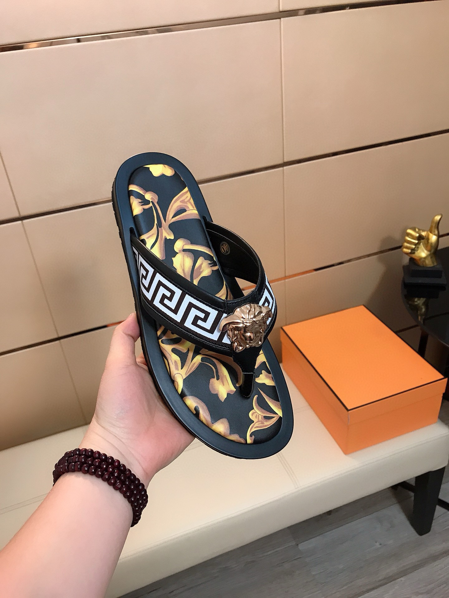 베르사체 남자 슬리퍼