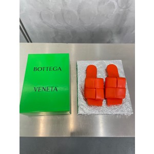 보테가베네타 남녀공용 슬리퍼 0.6cm