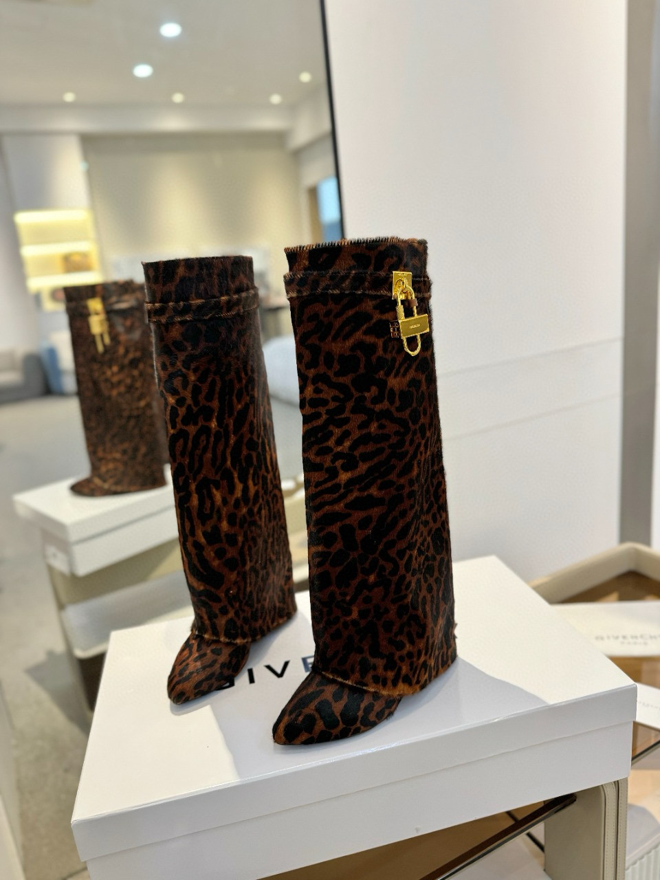 지방시 여자 부츠 힐8.5cm