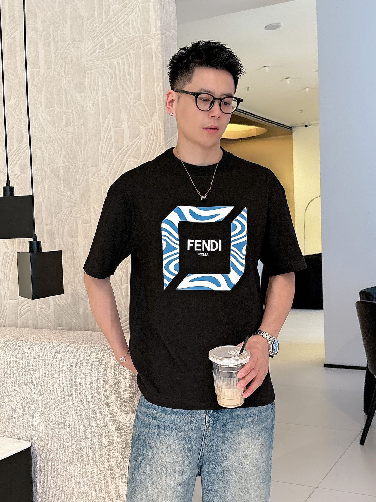 펜디 남자 반팔티