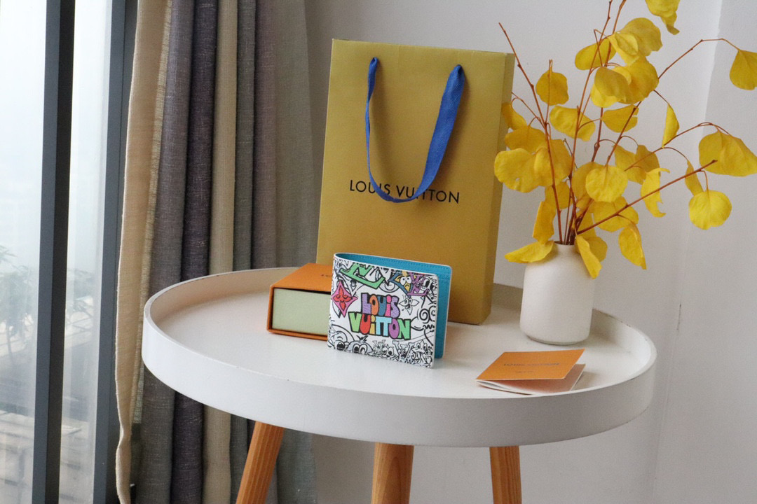 루이비통 여자 반지갑 M82023