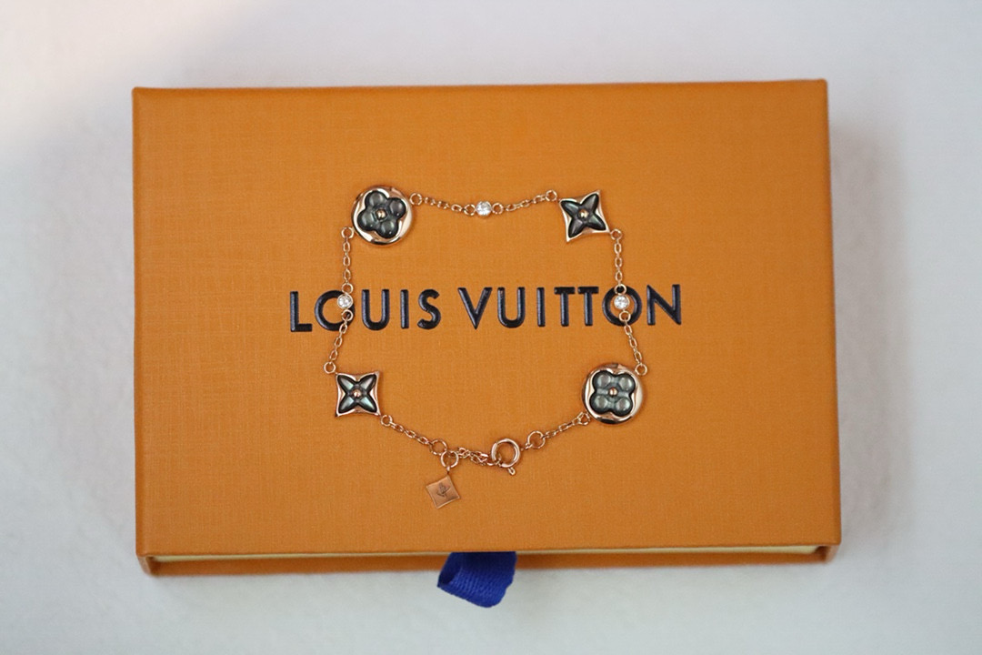 루이비통 팔찌