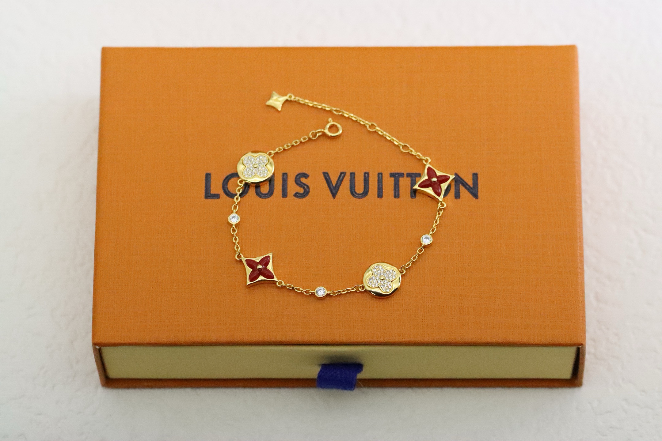 루이비통 팔찌