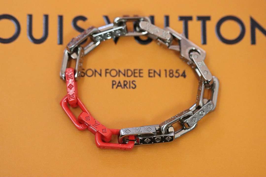 루이비통 팔찌
