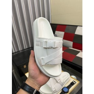 프라다 남자 슬리퍼