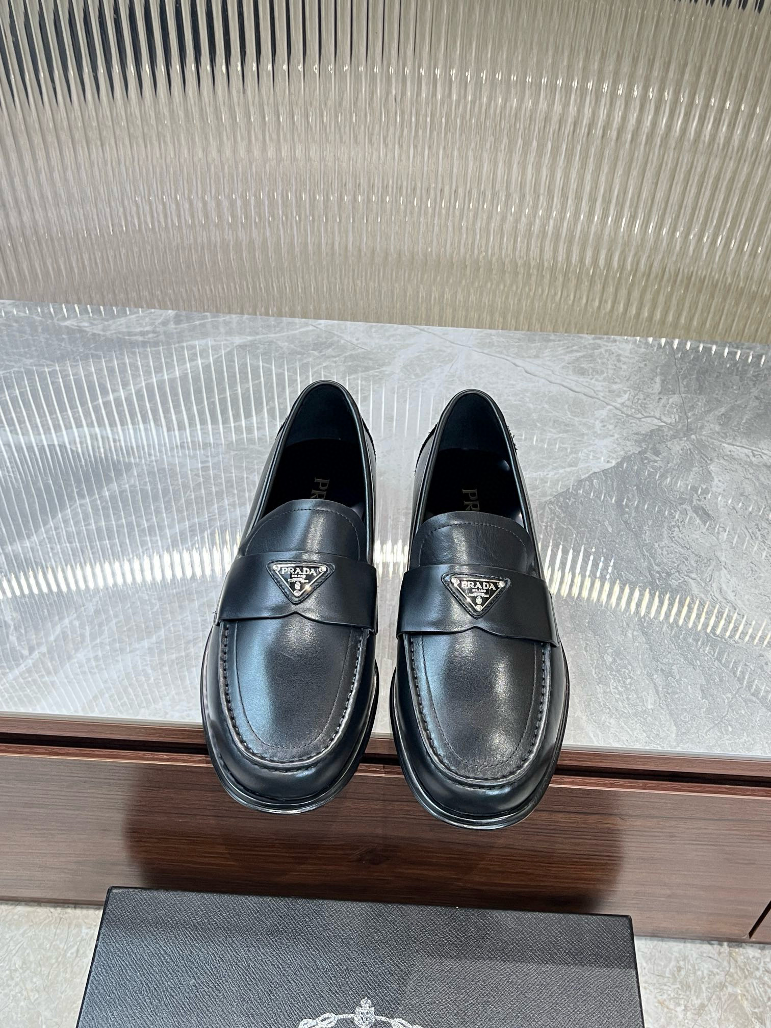 프라다 남자 구두