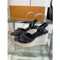 루이비통 여자 샌들 8.5cm