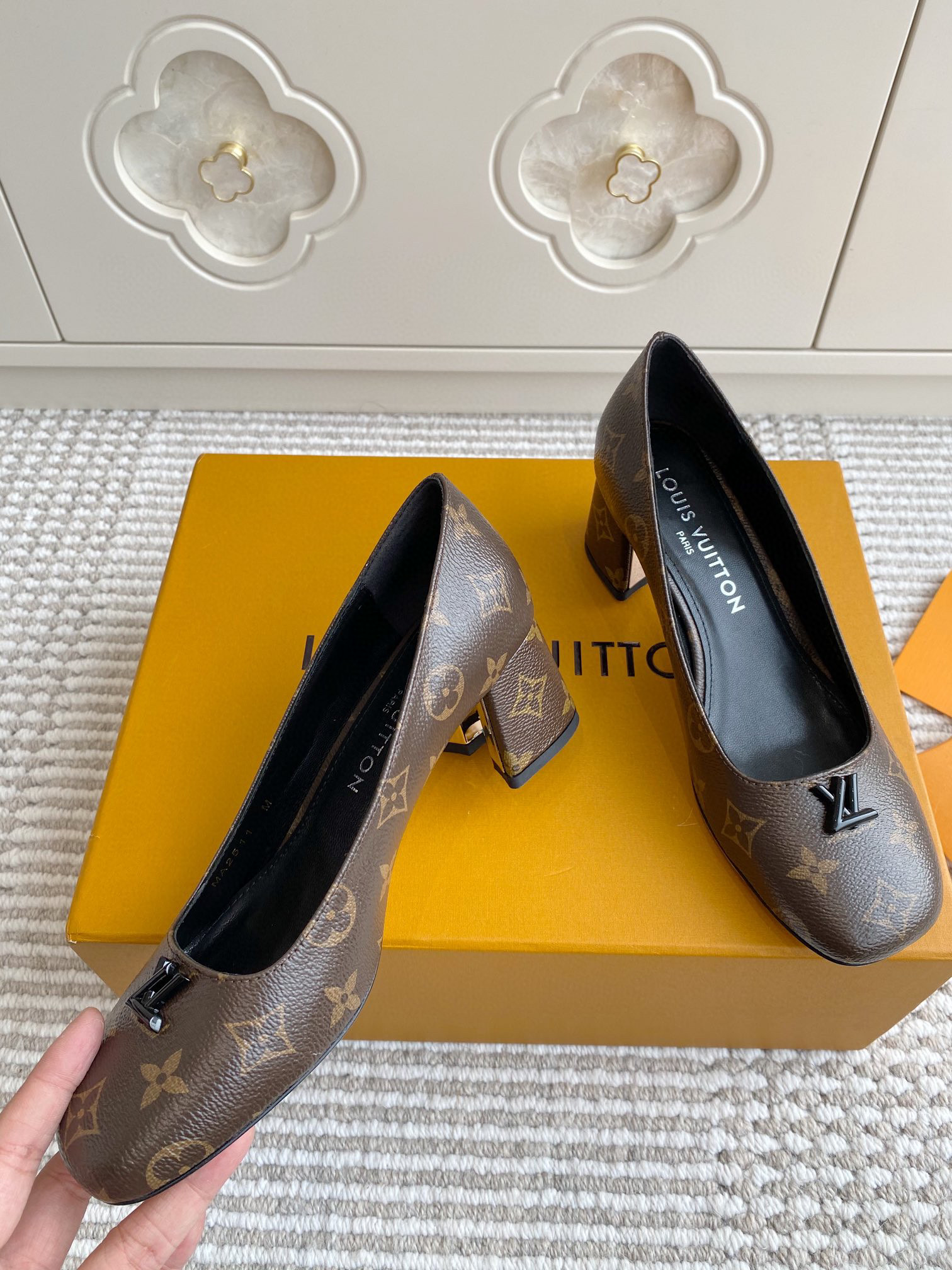 루이비통 여자 구두 5.5cm