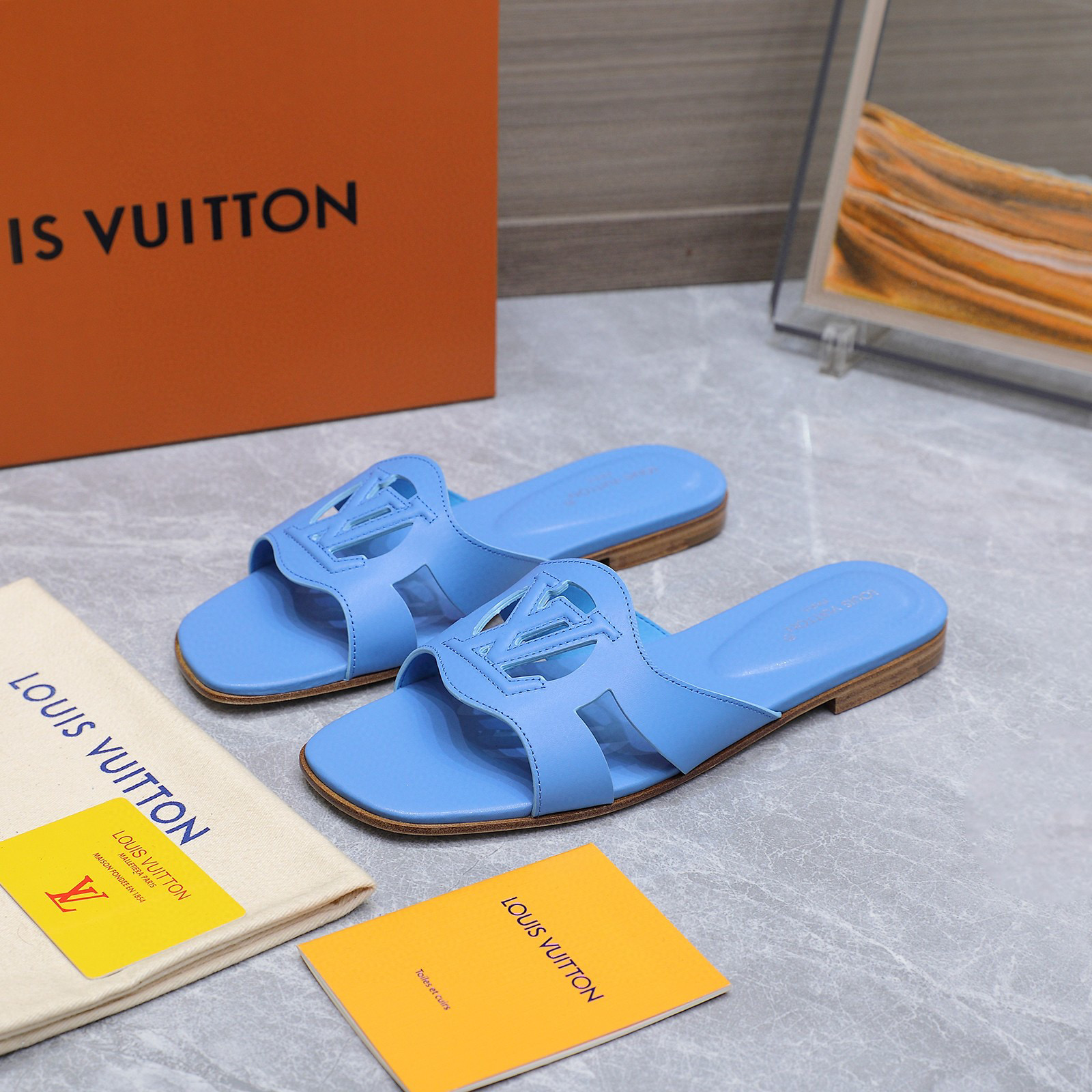 루이비통 여자 슬리퍼