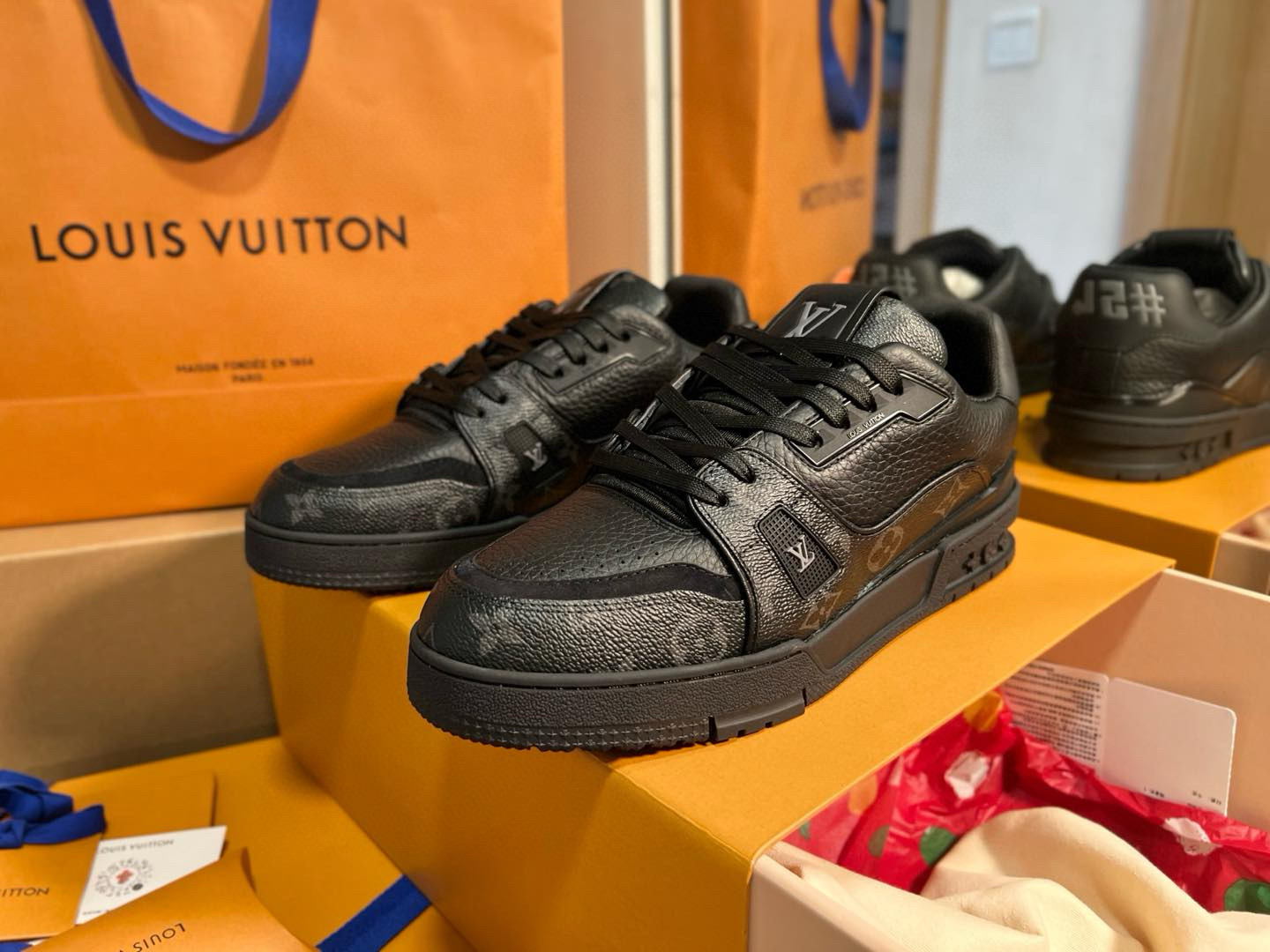 루이비통 남녀공용 신발 운동화 스니커즈