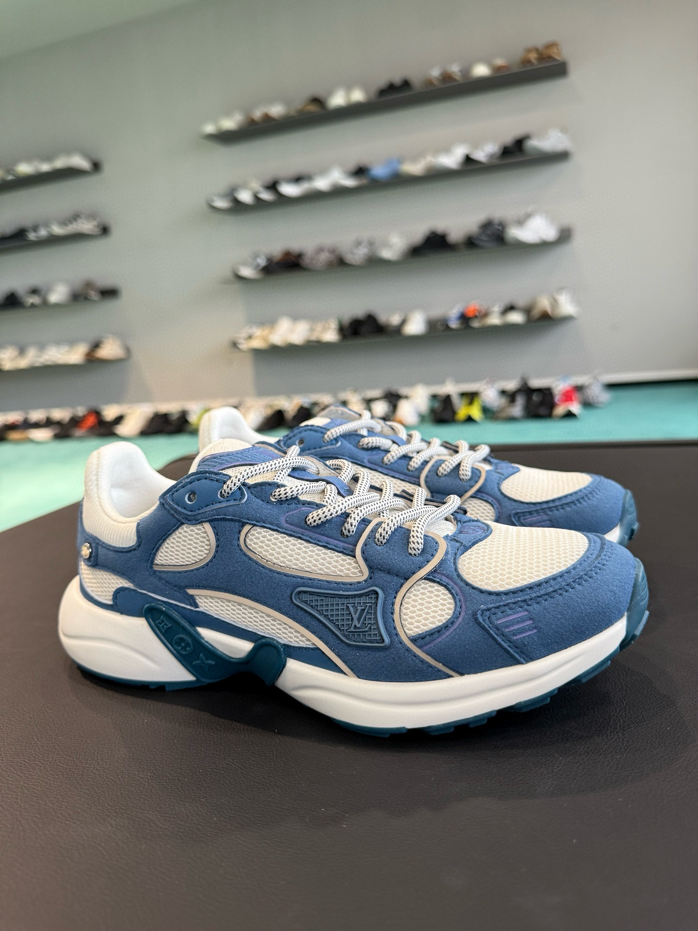 루이비통 남녀공용 신발 운동화 스니커즈