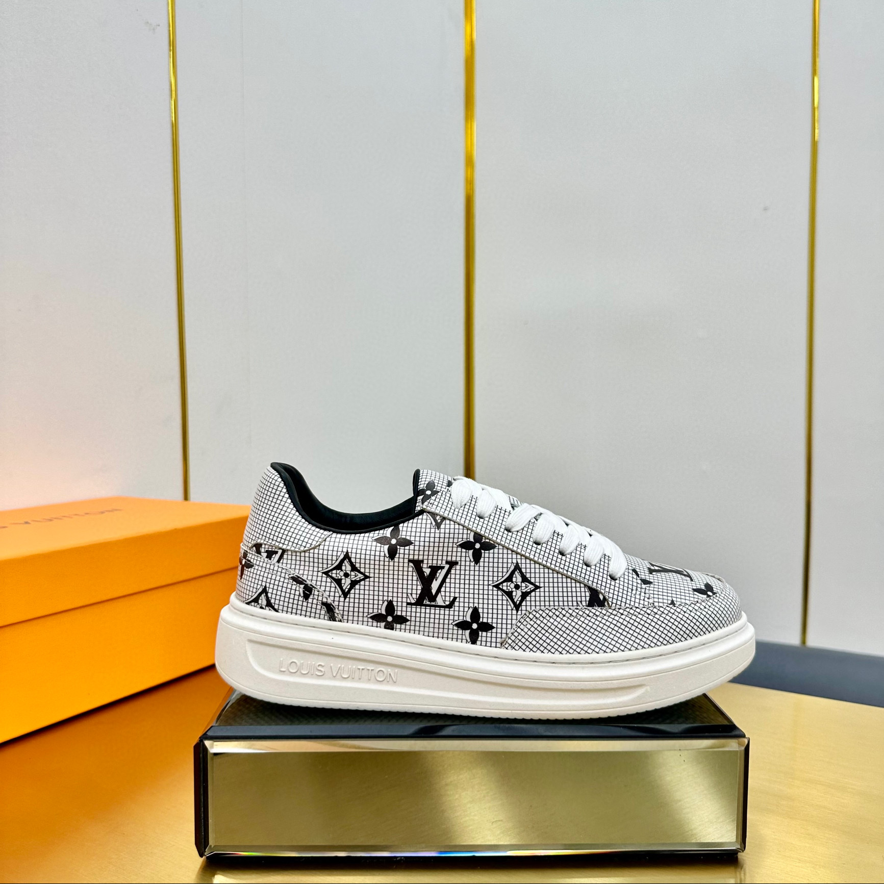 루이비통 남녀공용 신발 운동화 스니커즈