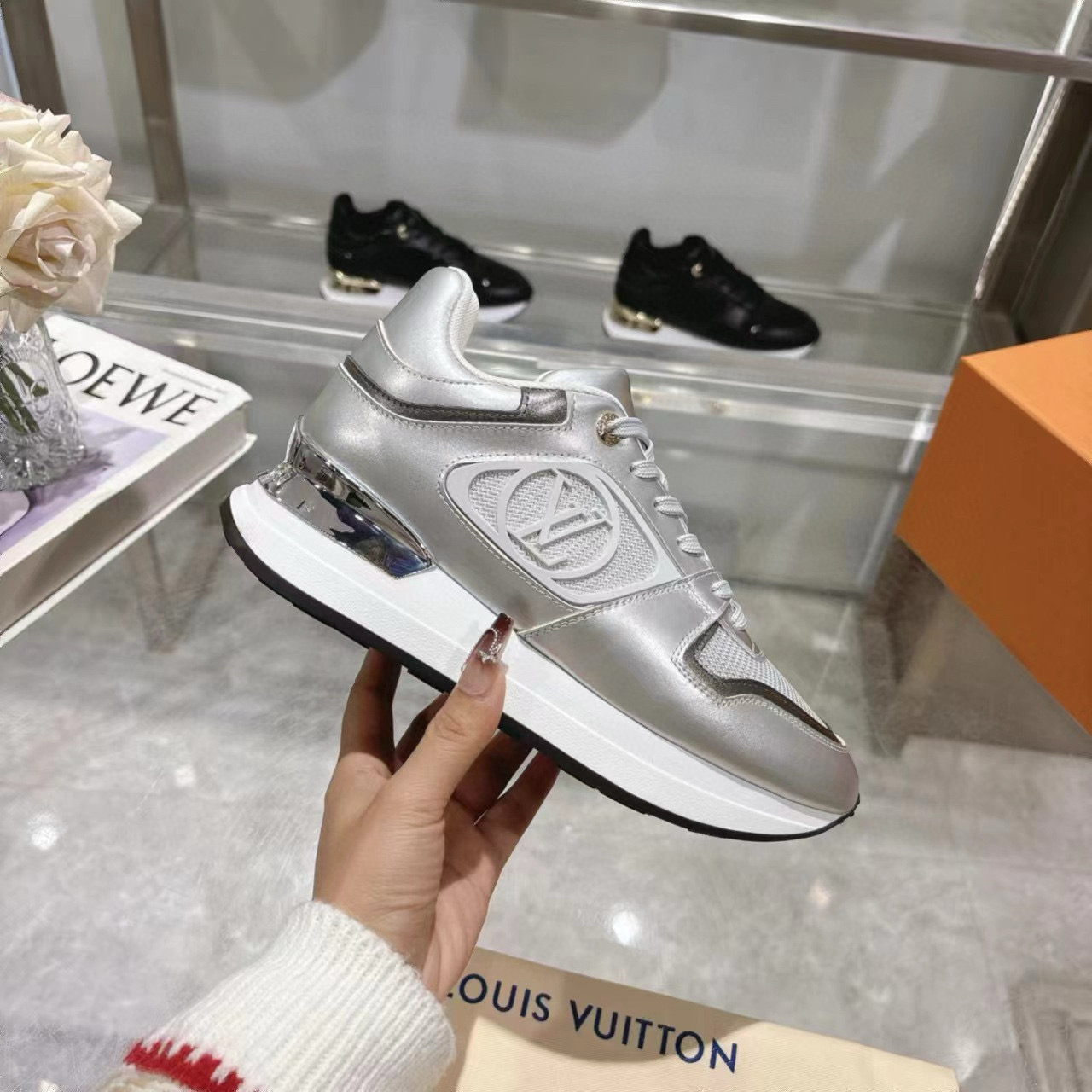 루이비통 남녀공용 신발 운동화 스니커즈