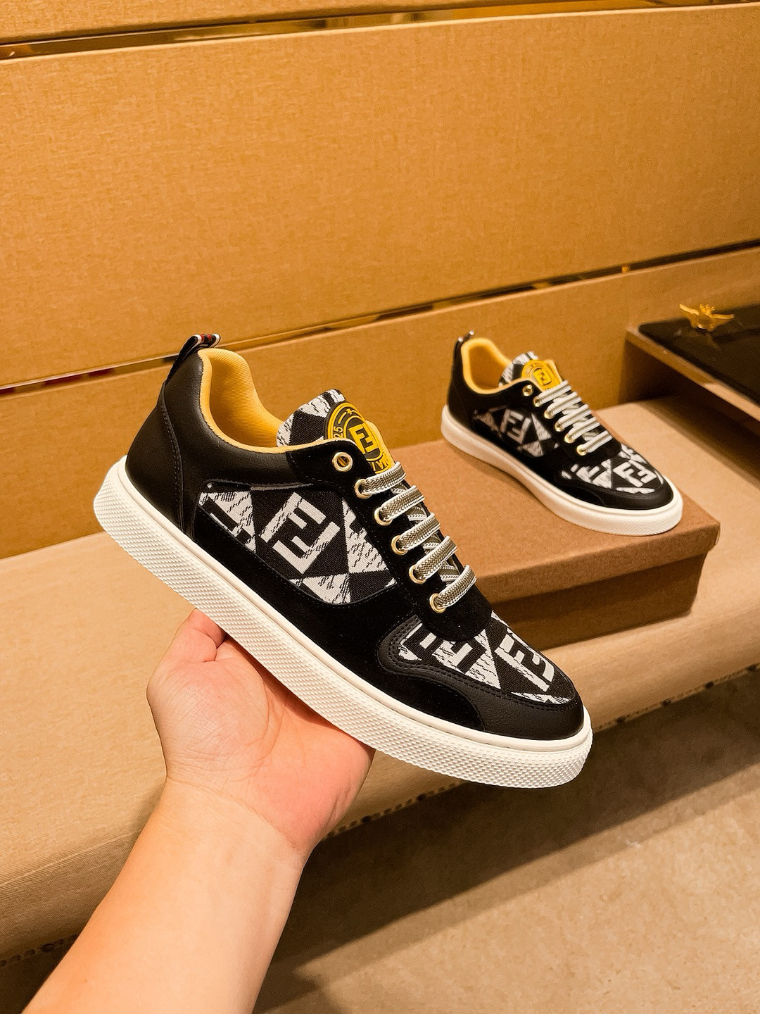 펜디 남자신발 운동화 스니커즈