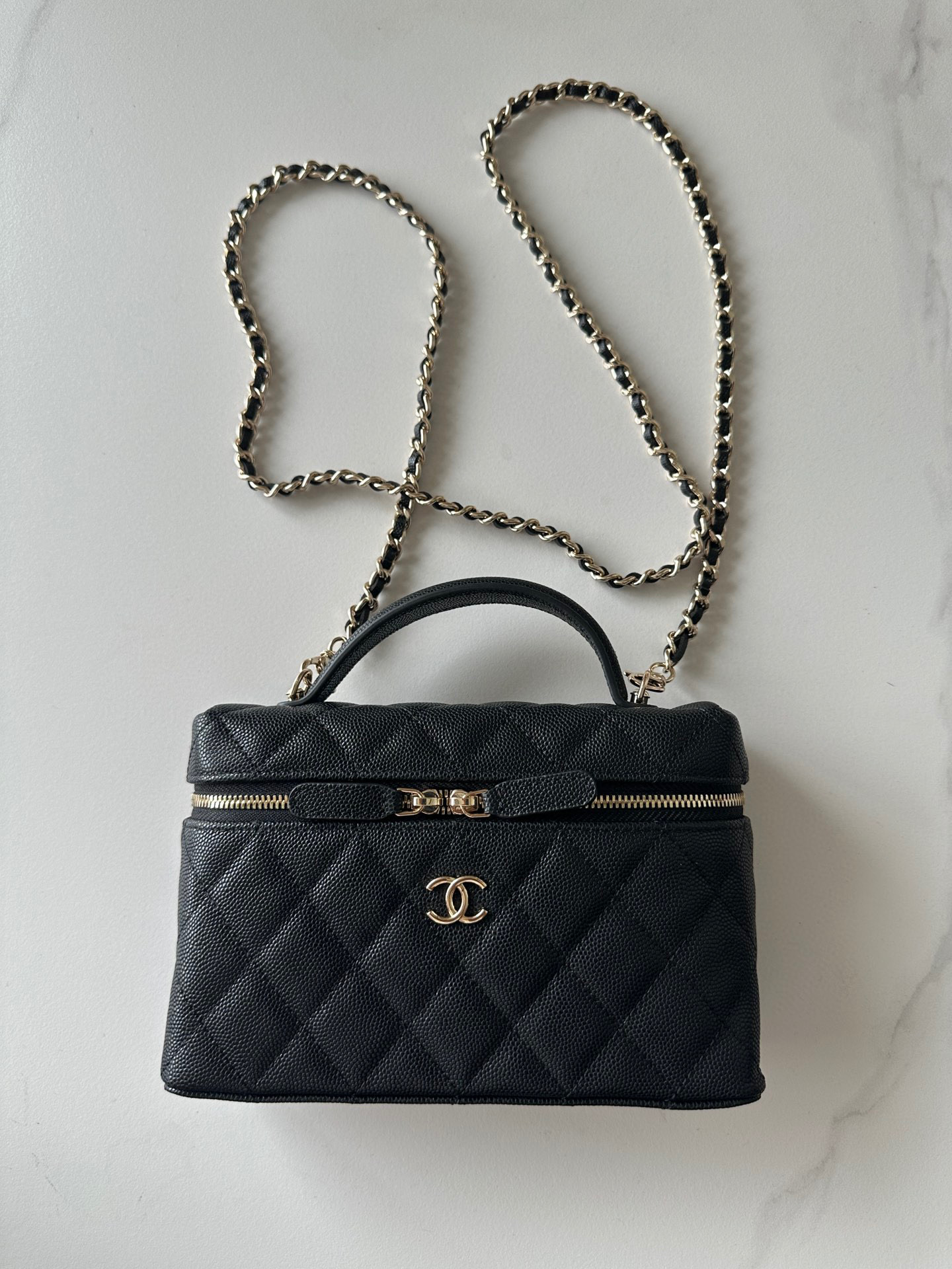 샤넬 여자가방 AP4385