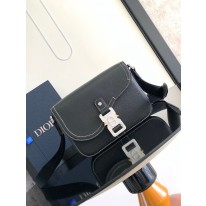 디올 남자가방