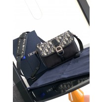 디올 남자가방