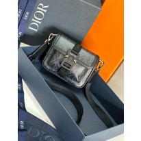 디올 남자가방