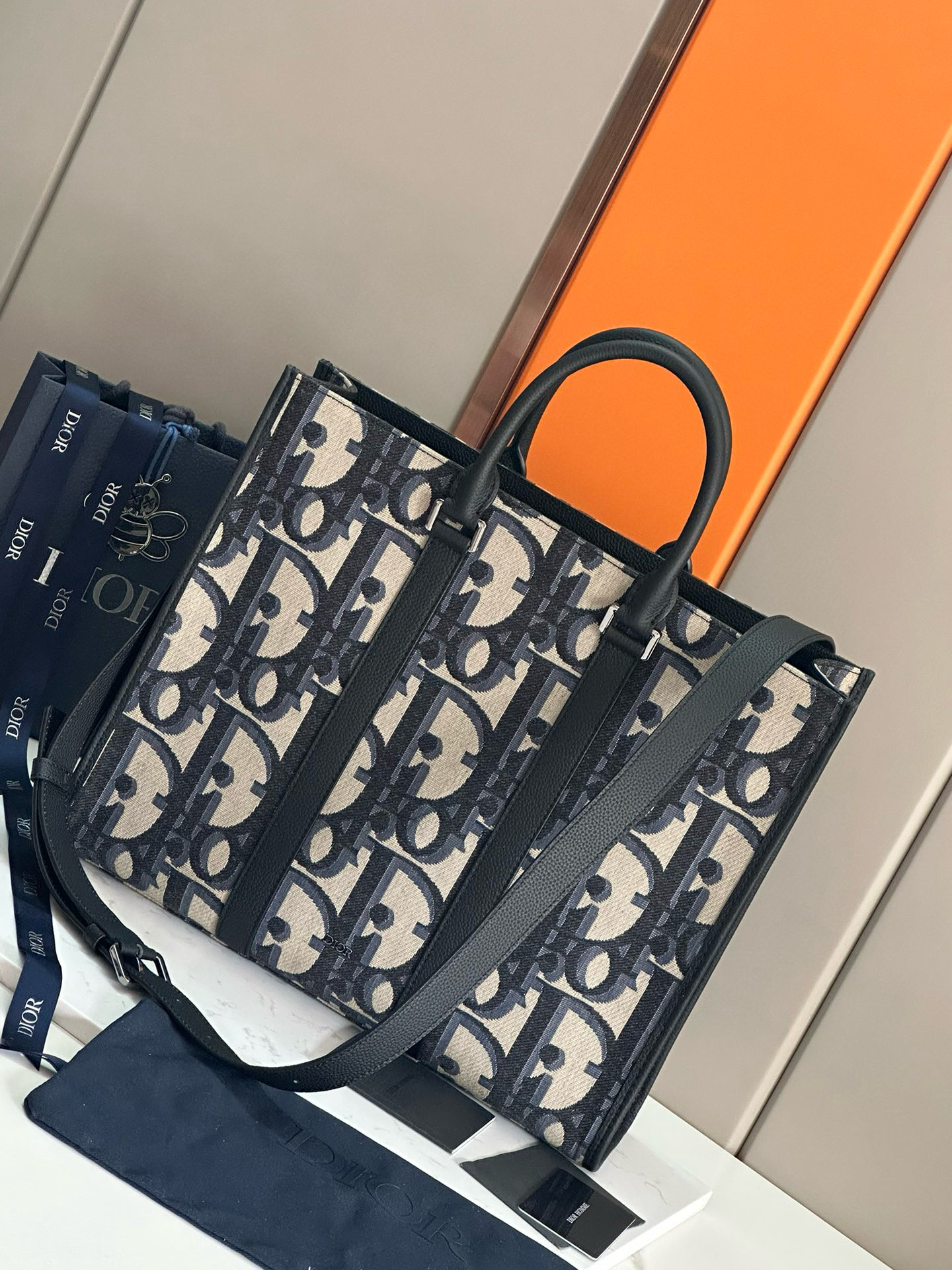 디올 토트백 남자가방