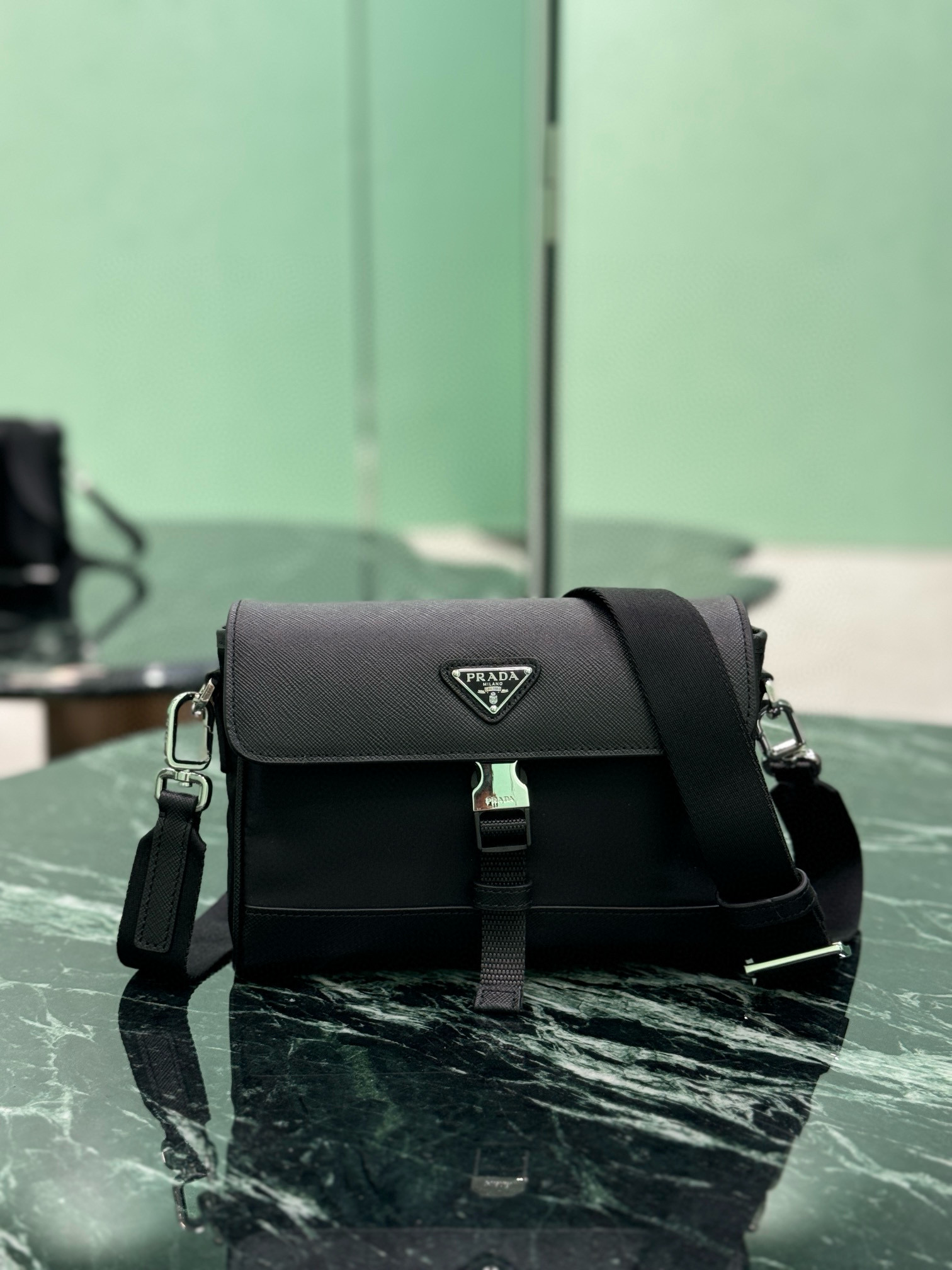 프라다 2VD044 남자가방