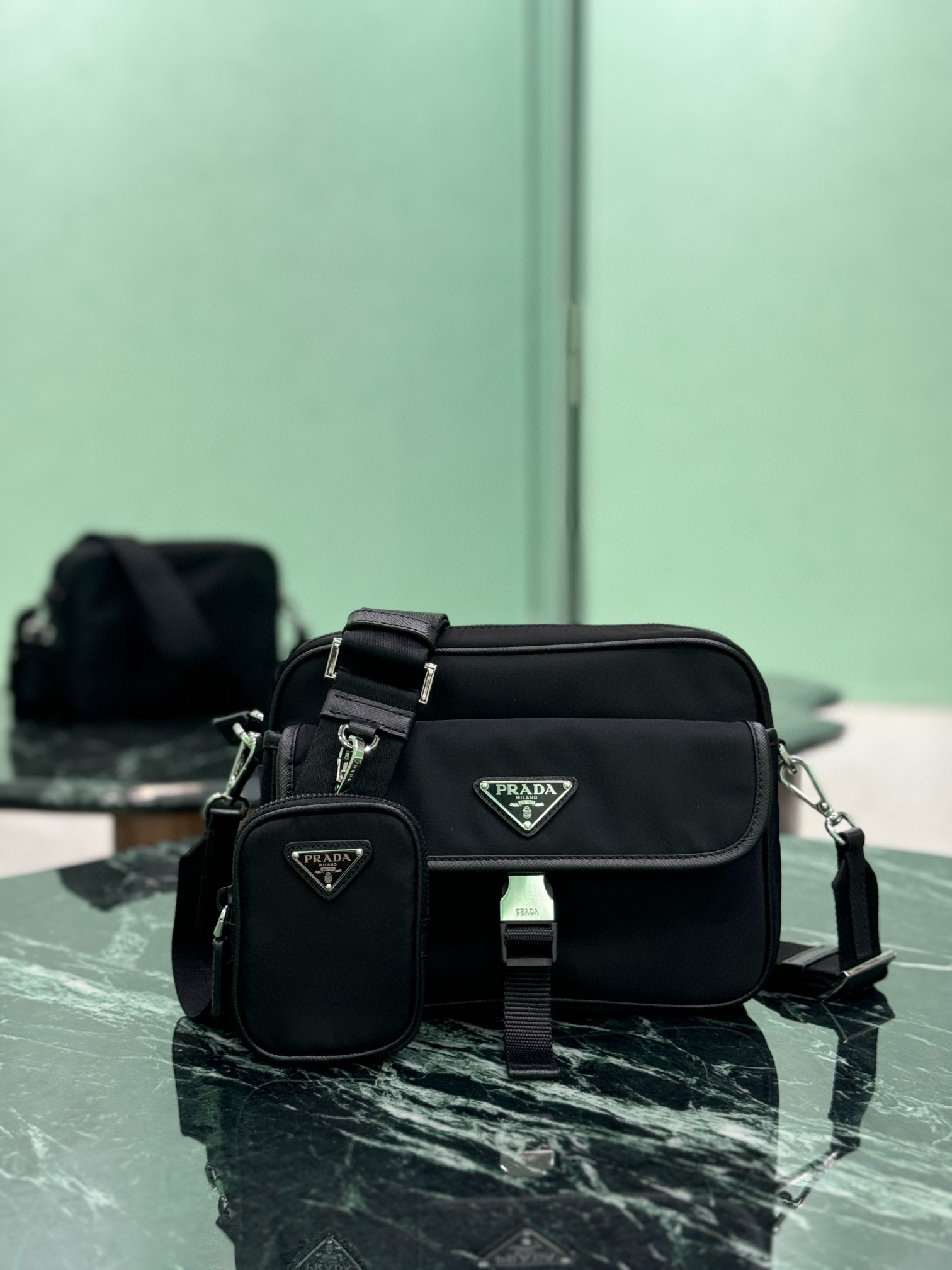 프라다 2VH133 남자가방