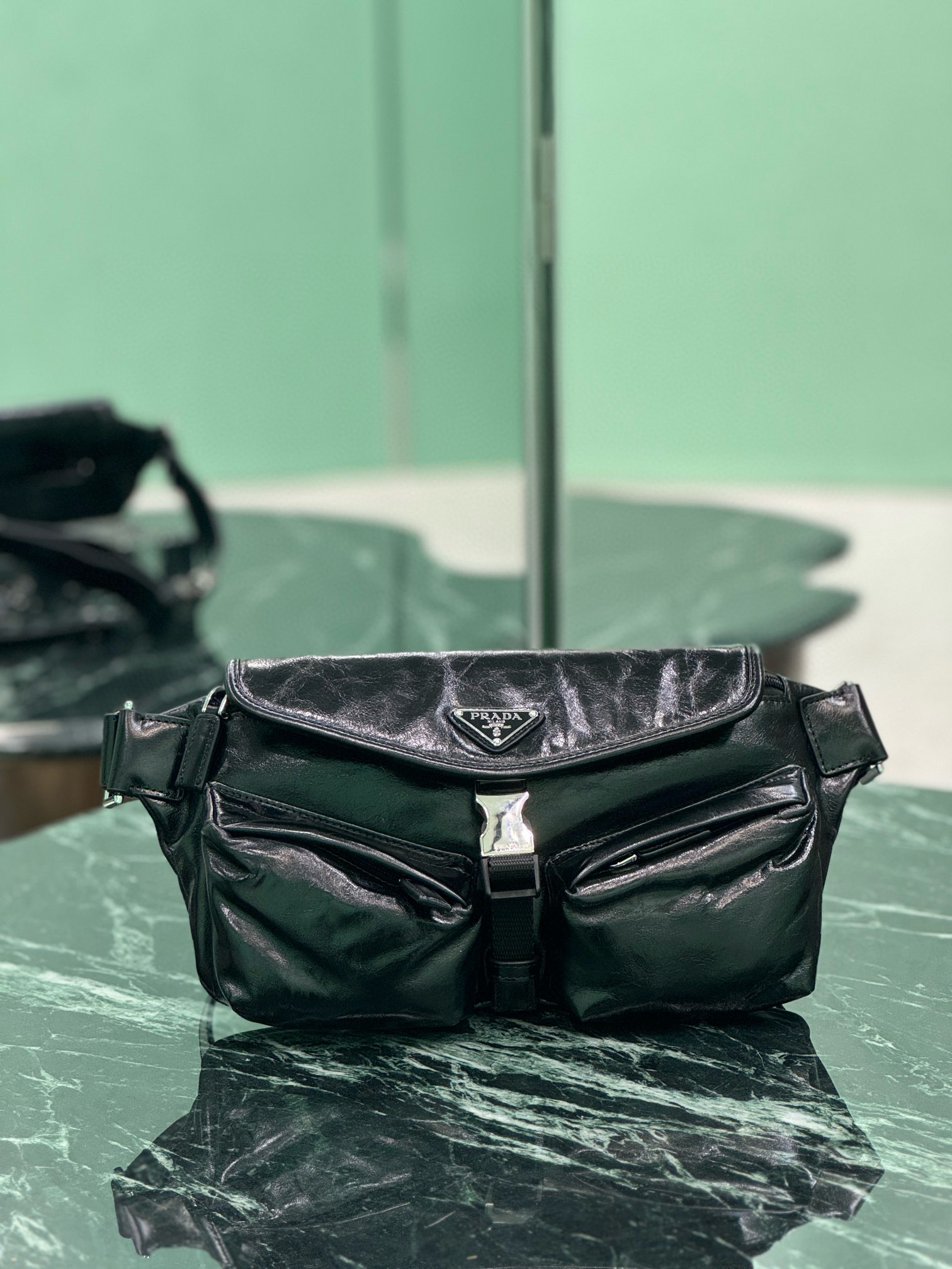 프라다 2VH174 남자가방