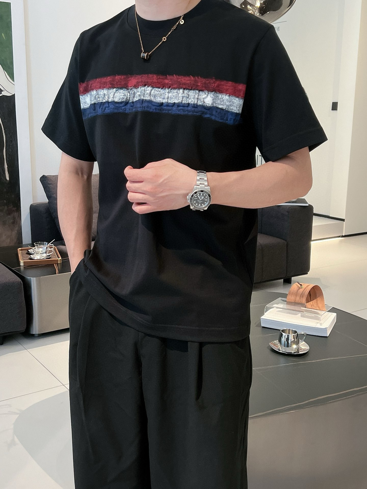 몽*** 남자 반팔티
