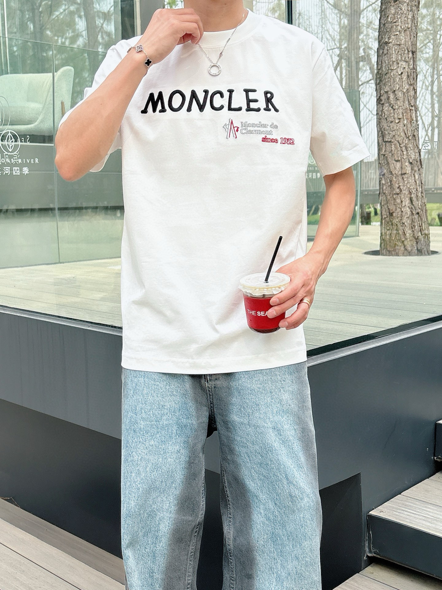 몽*** 남자 반팔티