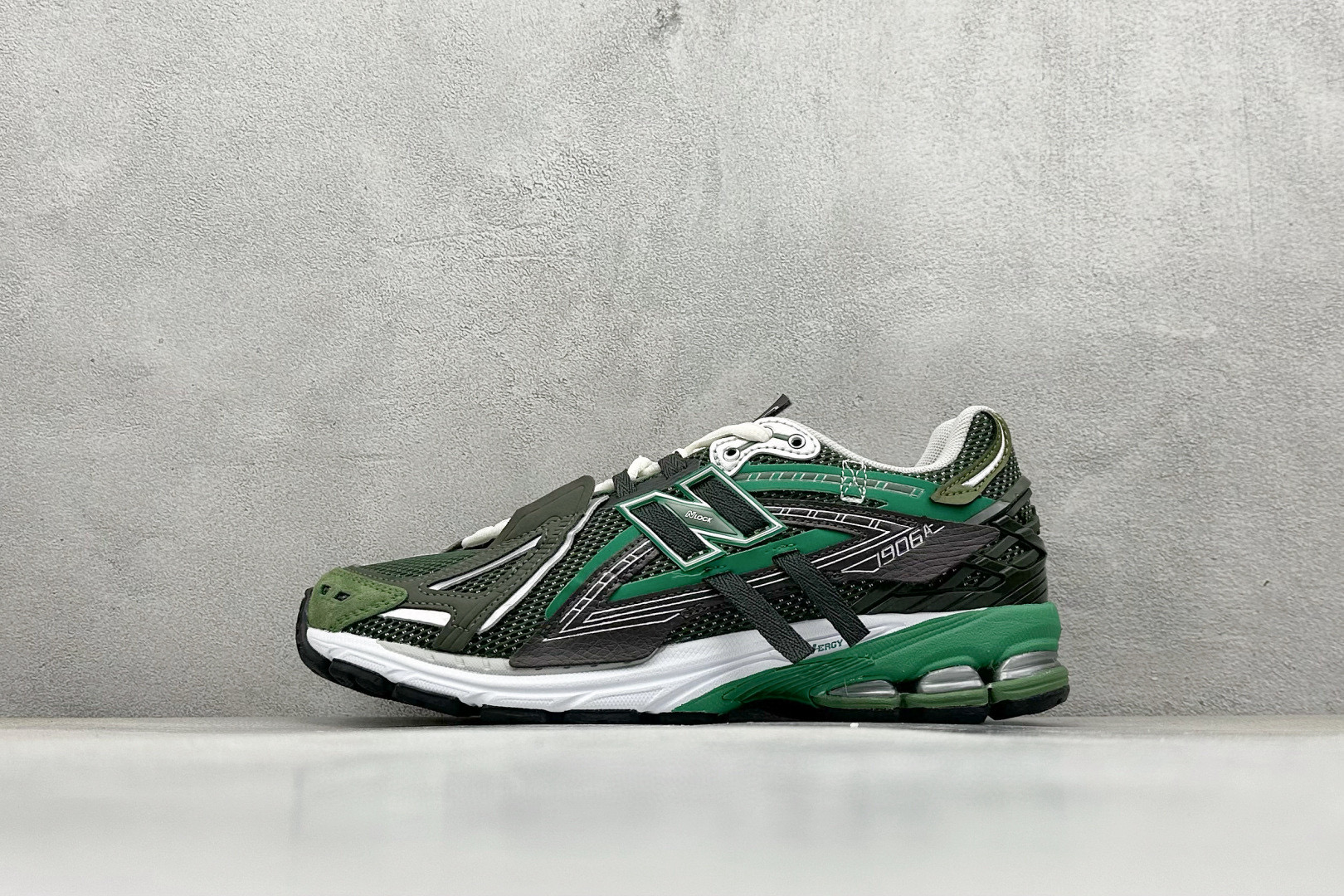 뉴발란스 1906 남녀공용 신발 운동화 스니커즈