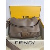 펜디 여자가방 8832
