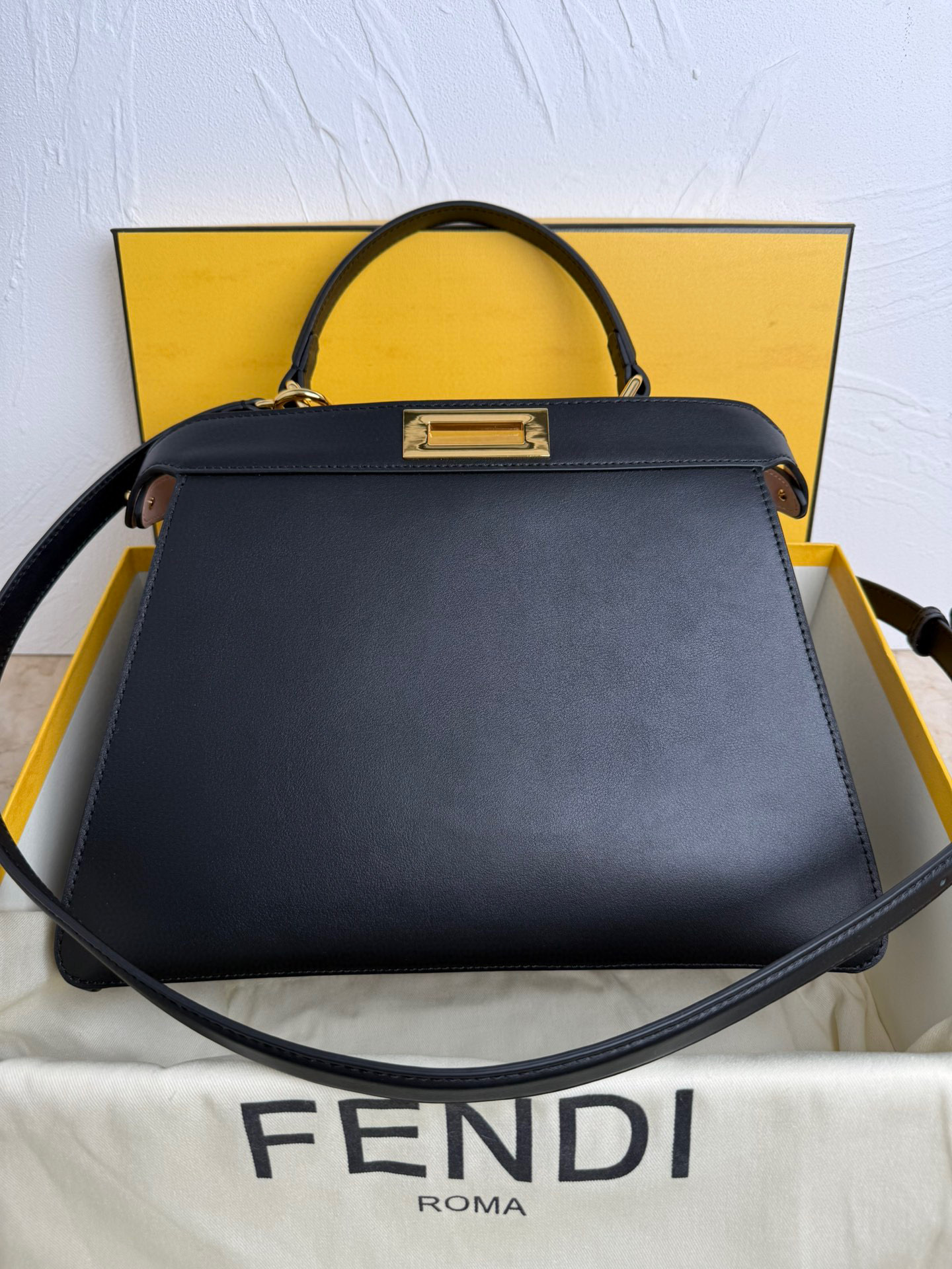 펜디 여자가방 8811