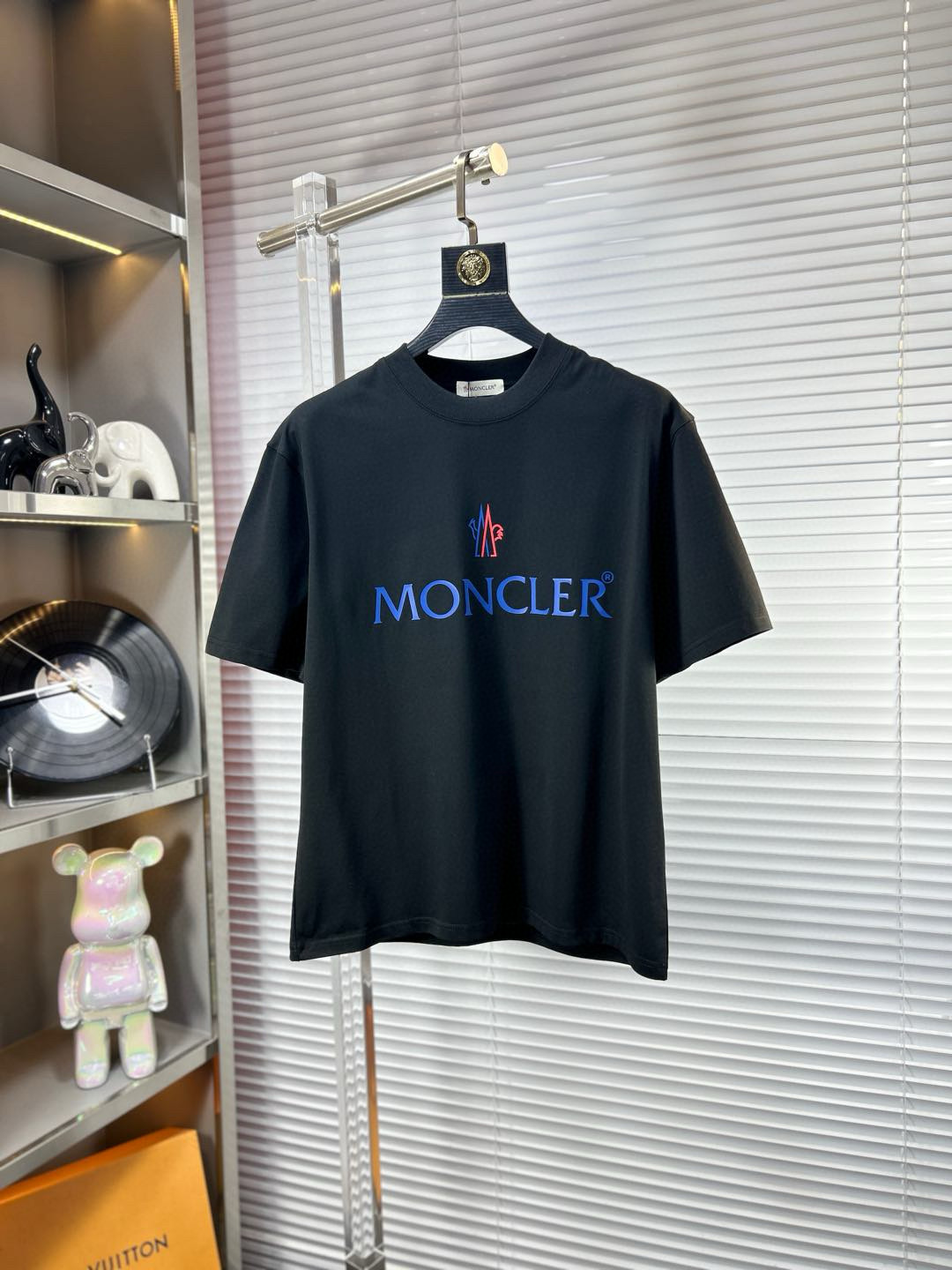 몽*** 남자 반팔티