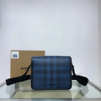 버버리  남자가방