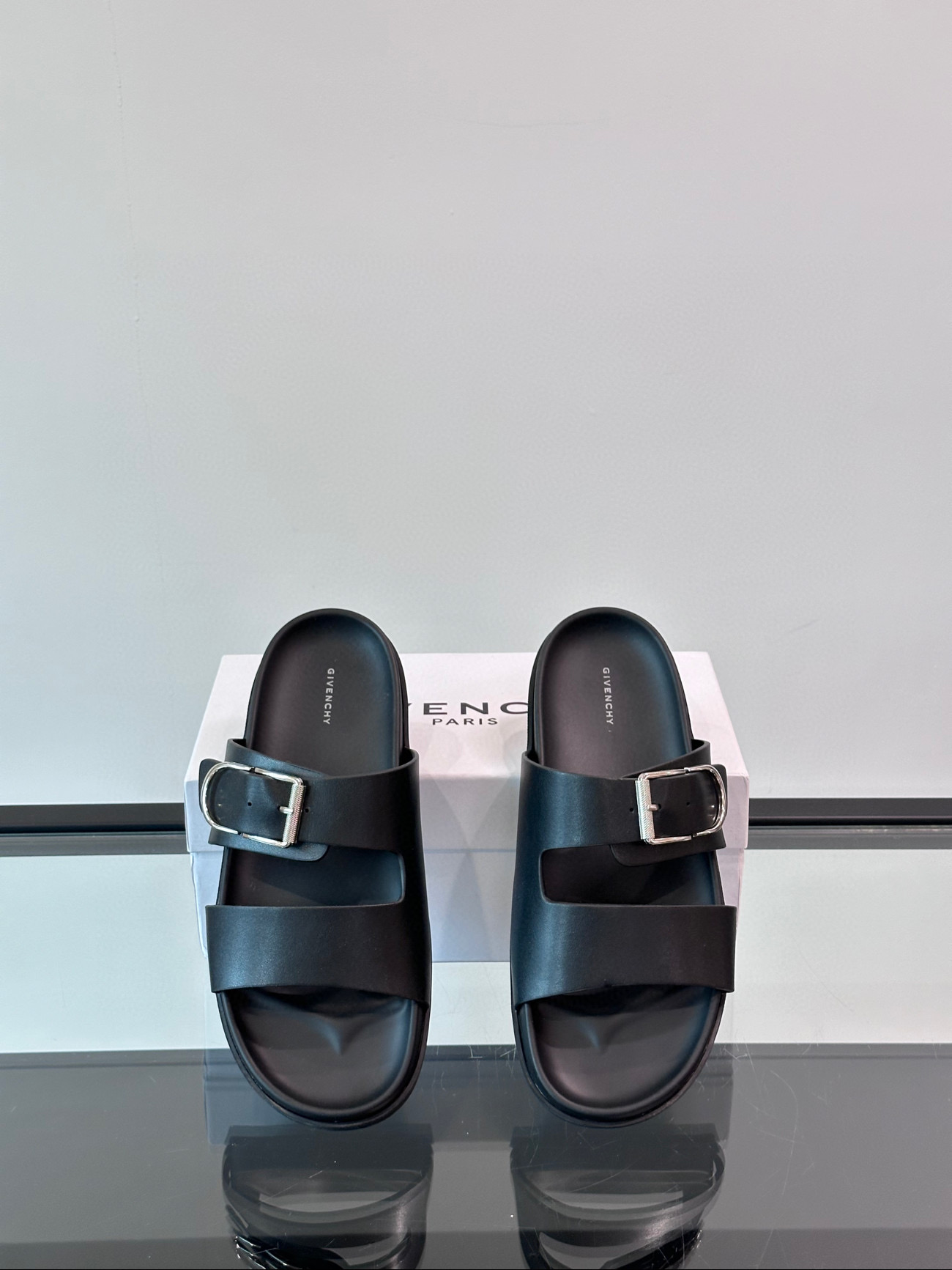 지방시 남자 슬리퍼