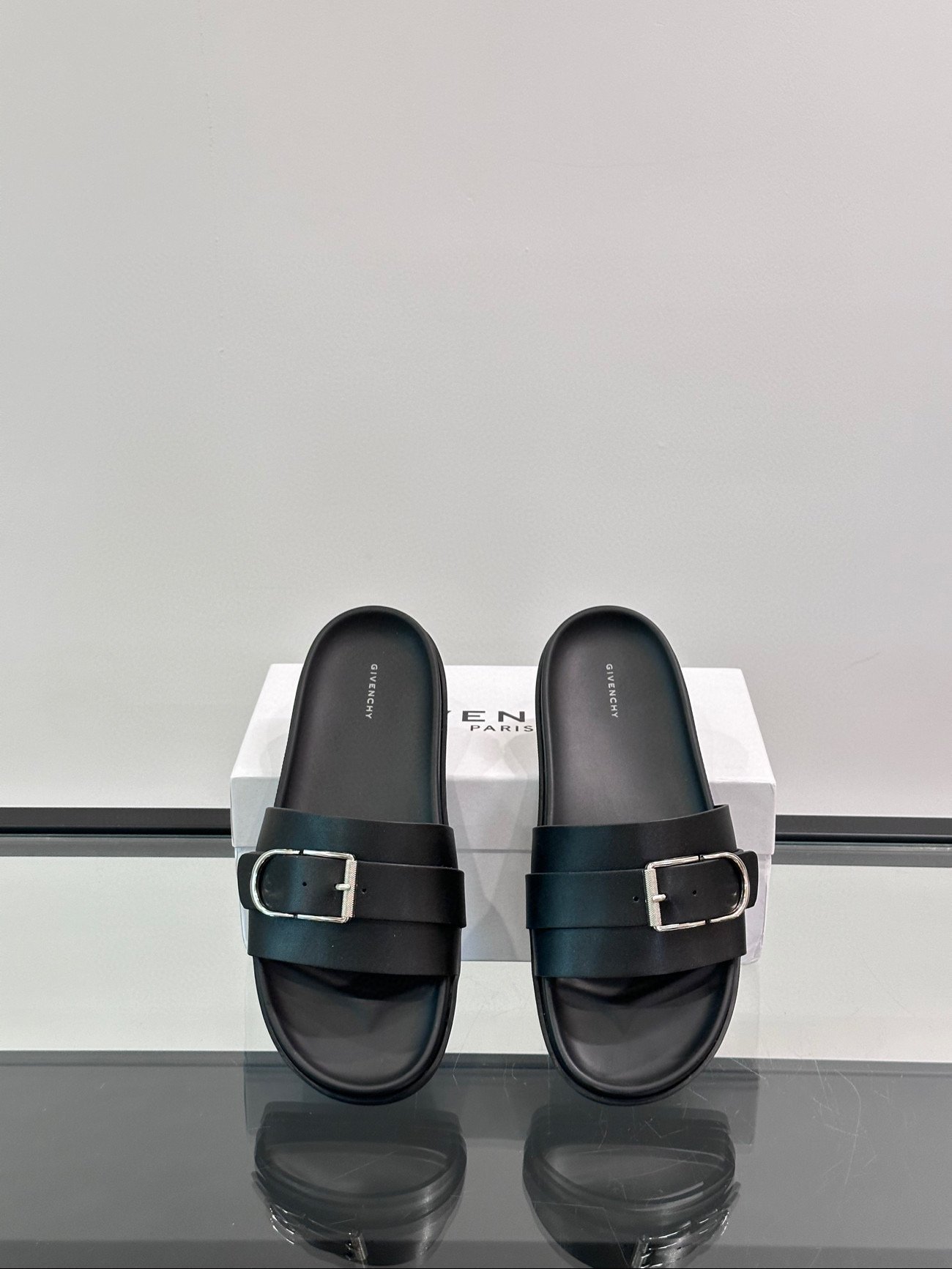 지방시 남자 슬리퍼