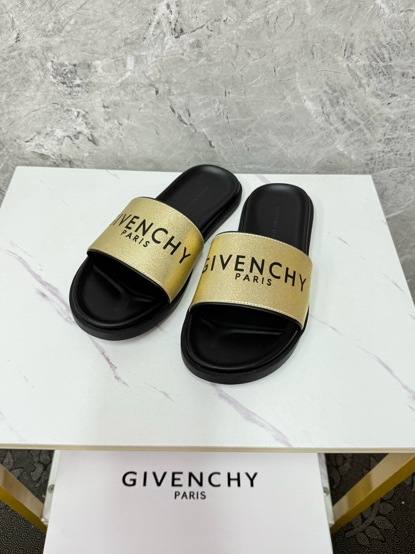 지방시 남자 슬리퍼