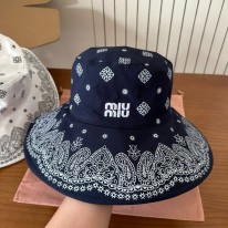 미우미우 모자