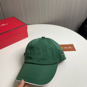 로로피아나 모자