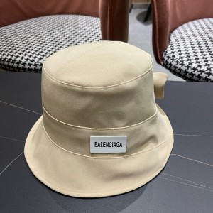 발렌시아가 모자