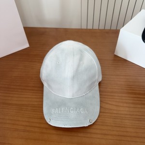 발렌시아가 모자