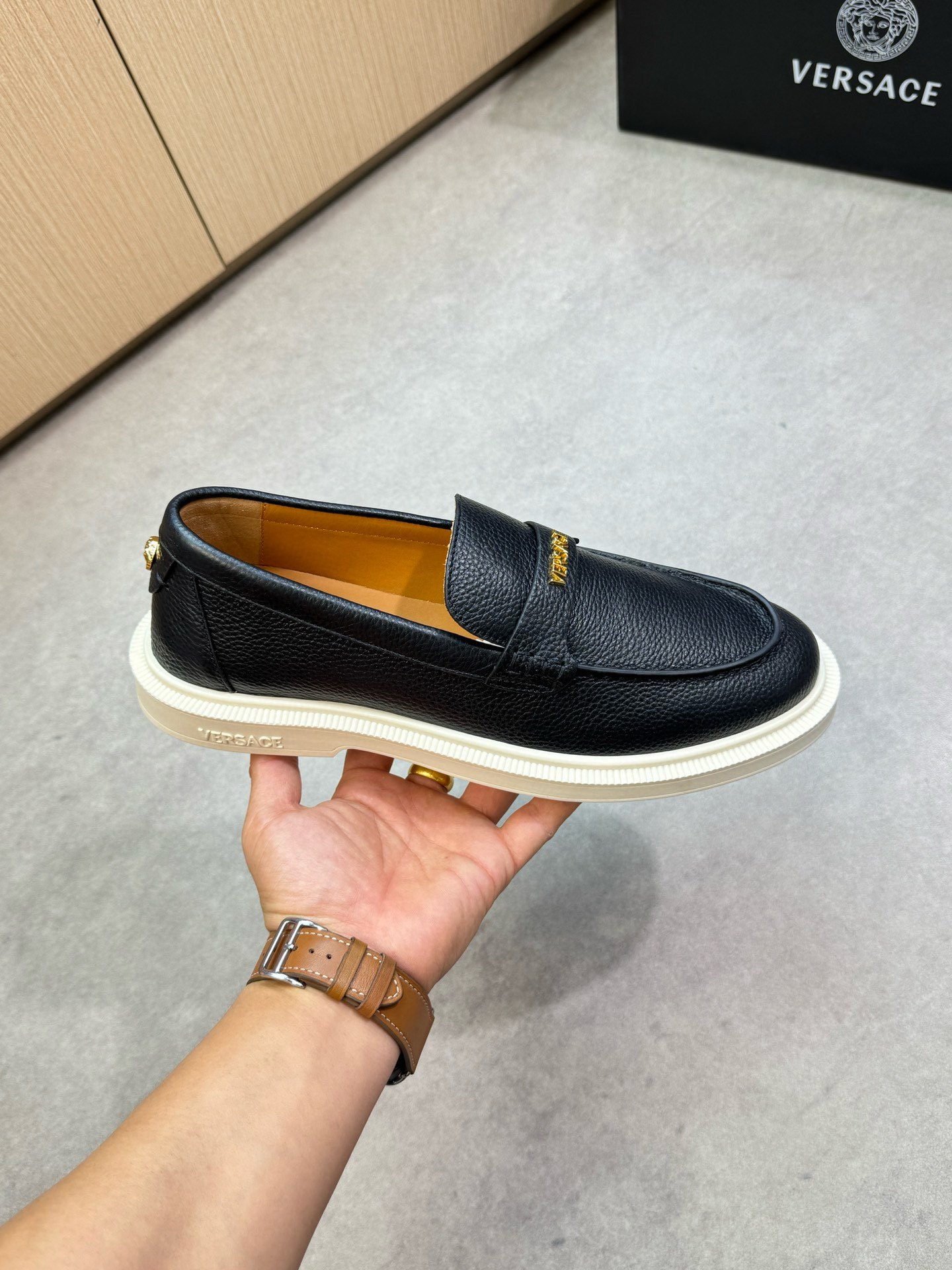 베르사체 남자 구두