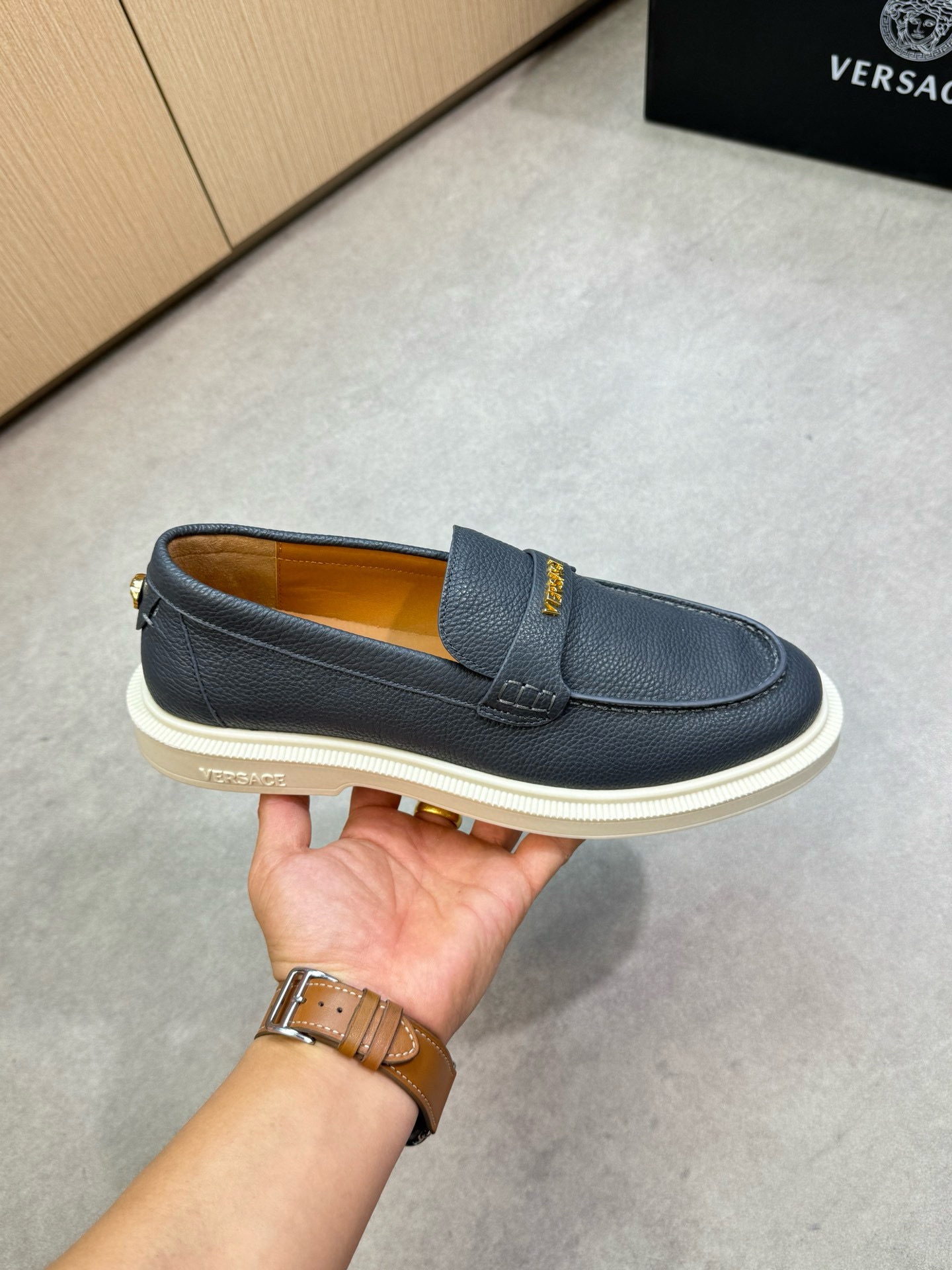 베르사체 남자 구두