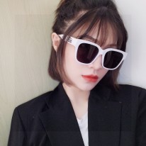 발렌시아가 선글라스